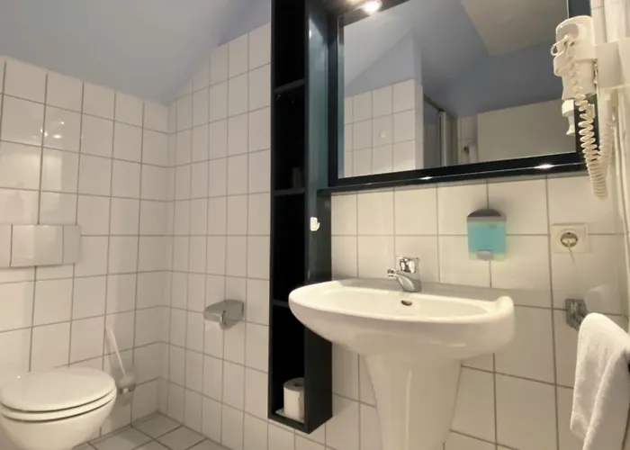 Hotell Regiohotel Wittekind Burg - #autobahna2 #toppreisleistung #freeparking #wallbox 3*